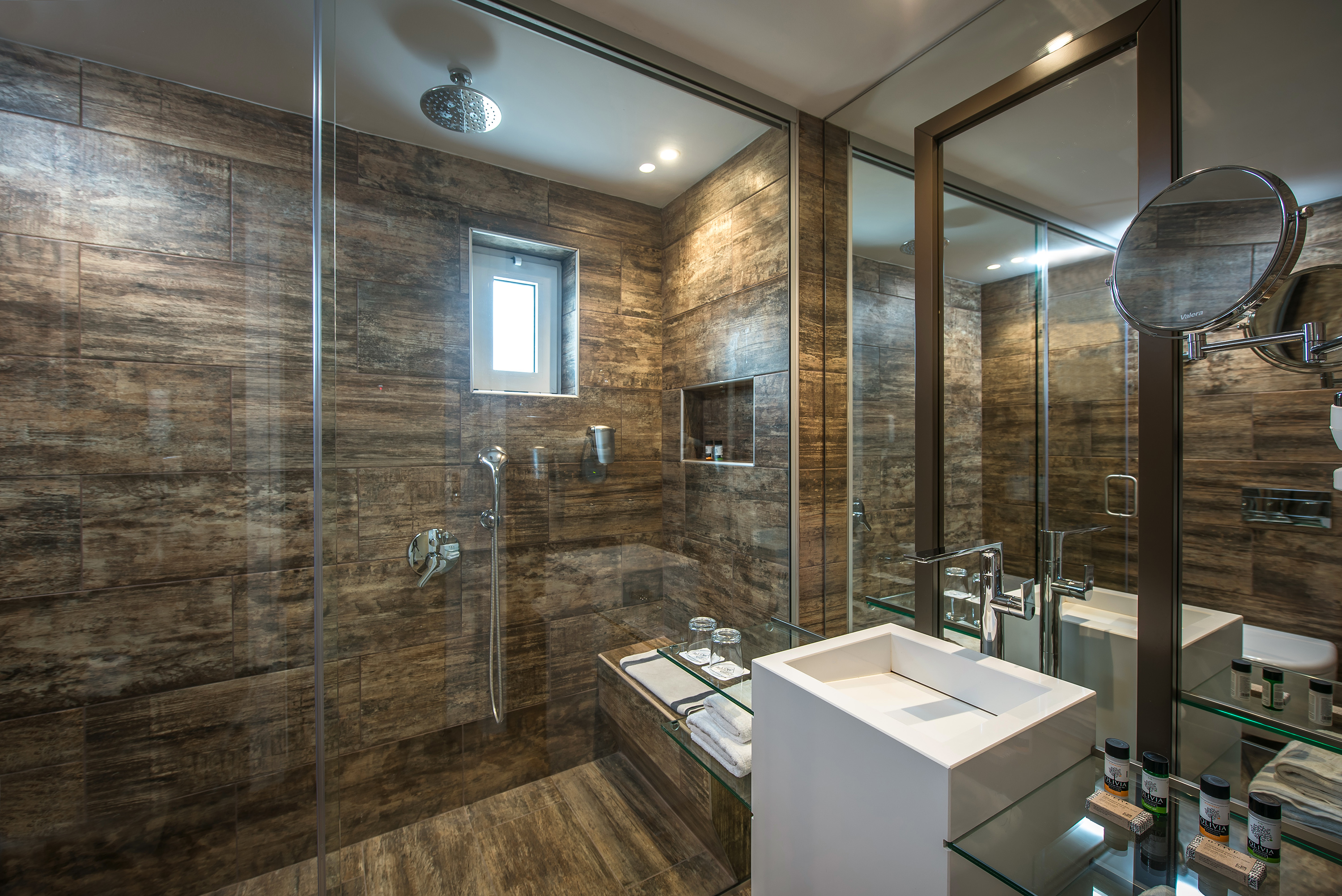 ΔΙΚΛΙΝΟ ΔΩΜΑΤΙΟ “ELEGANT”