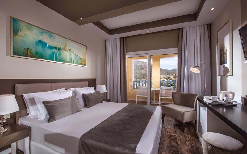 ДВОМІСНІ НОМЕРА