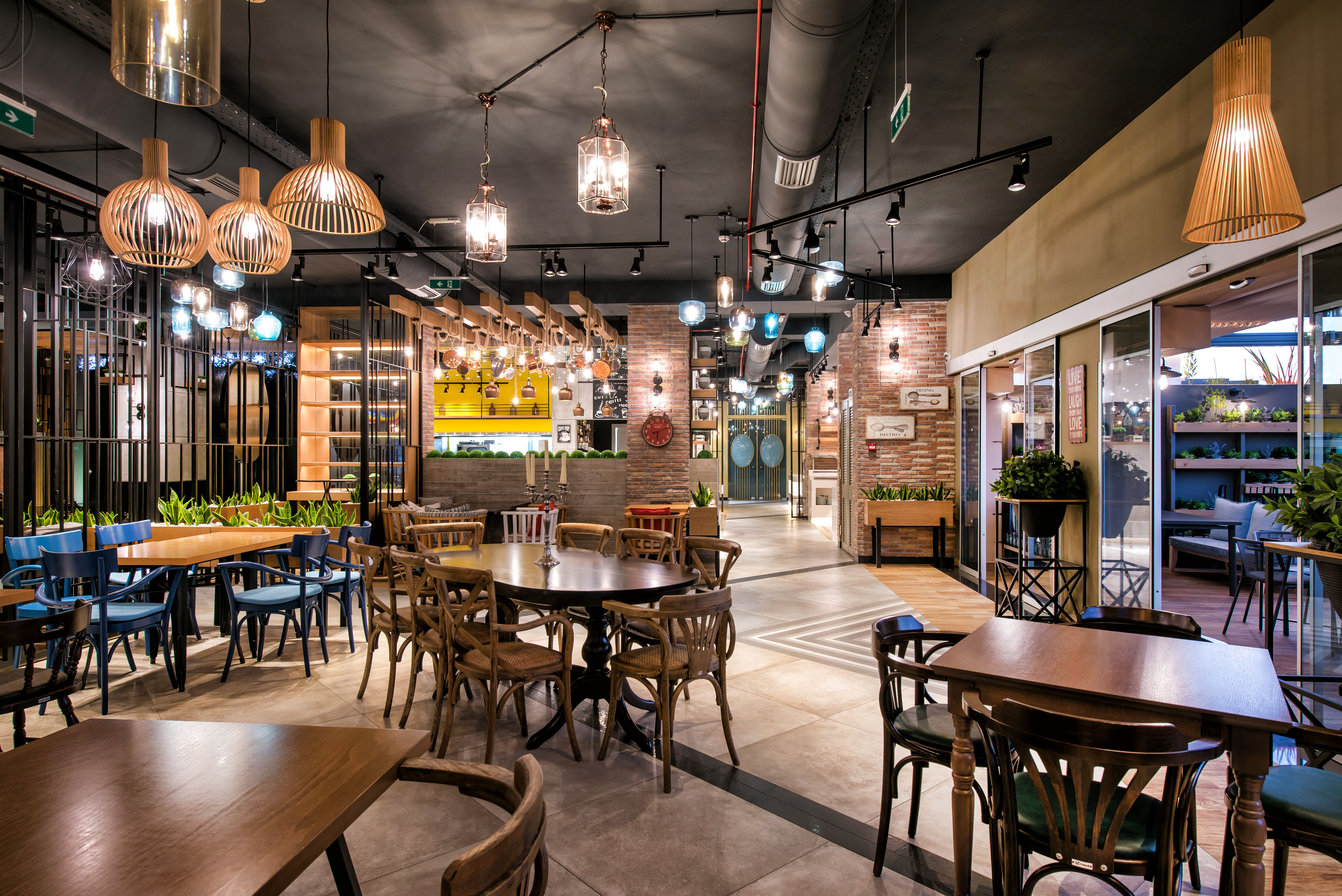 «F» ALL DAY RESTAURANT