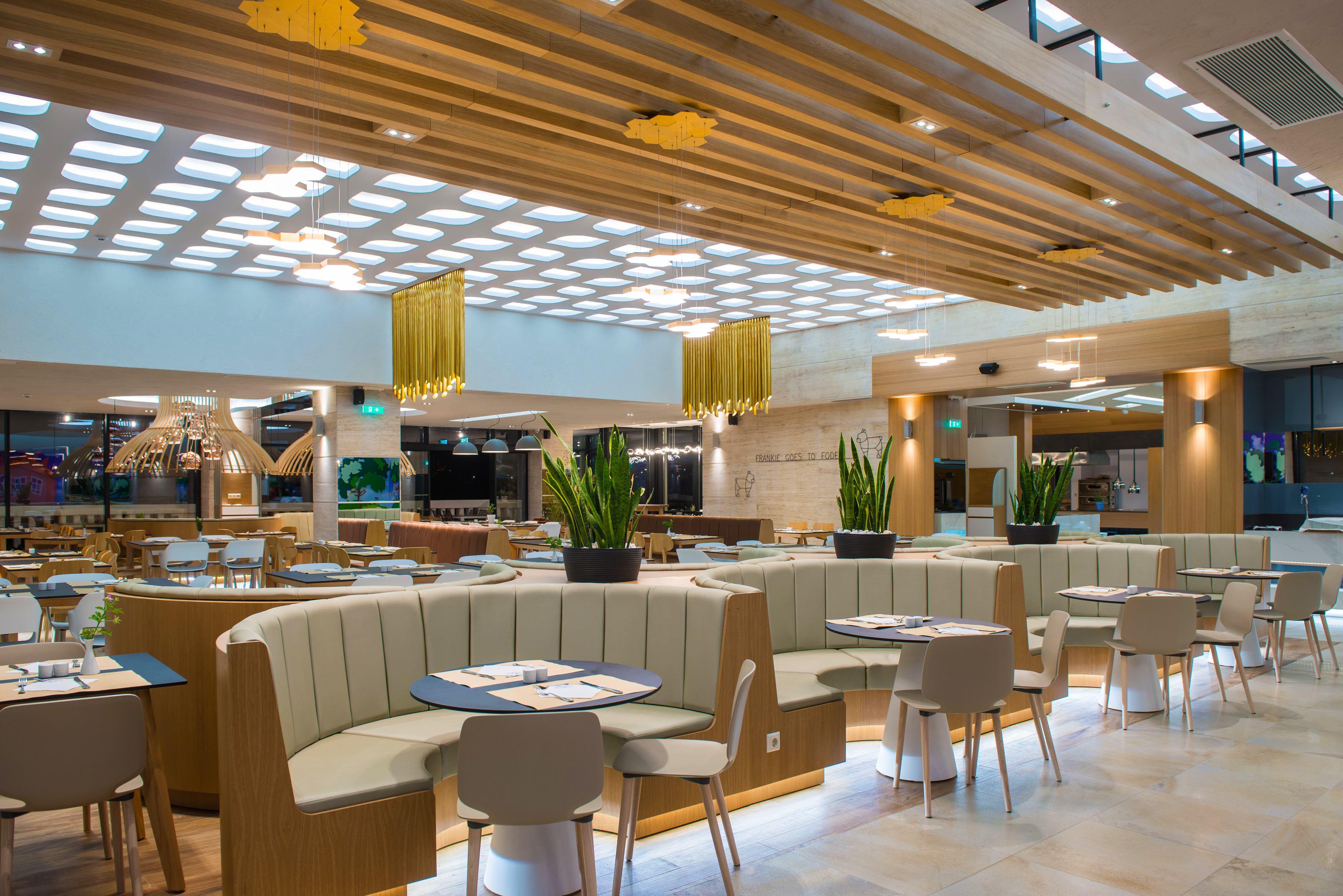 ΚΕΝΤΡΙΚΟ ΕΣΤΙΑΤΟΡΙΟ "ΒΑΣΙΛΙΚΟΣ"