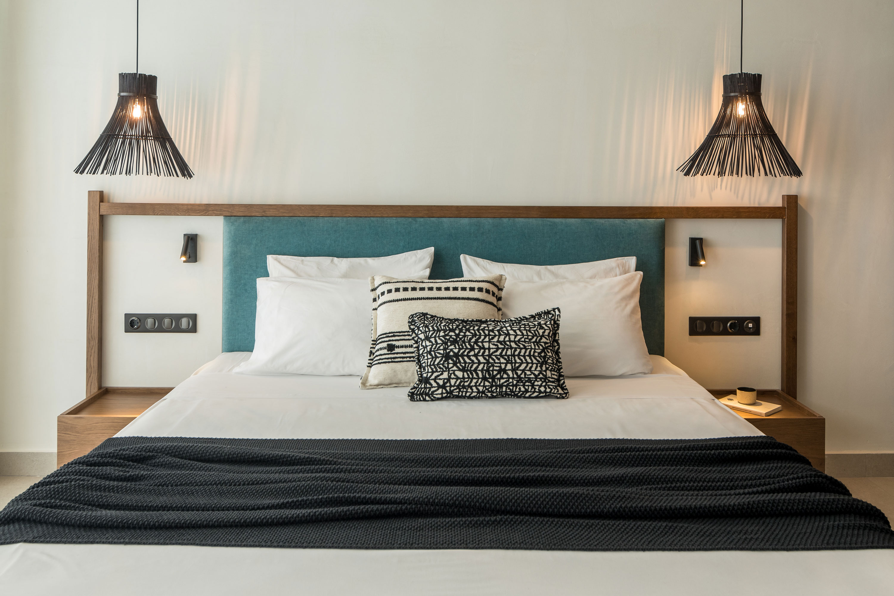 SEA FRONT FAMILY ROOM