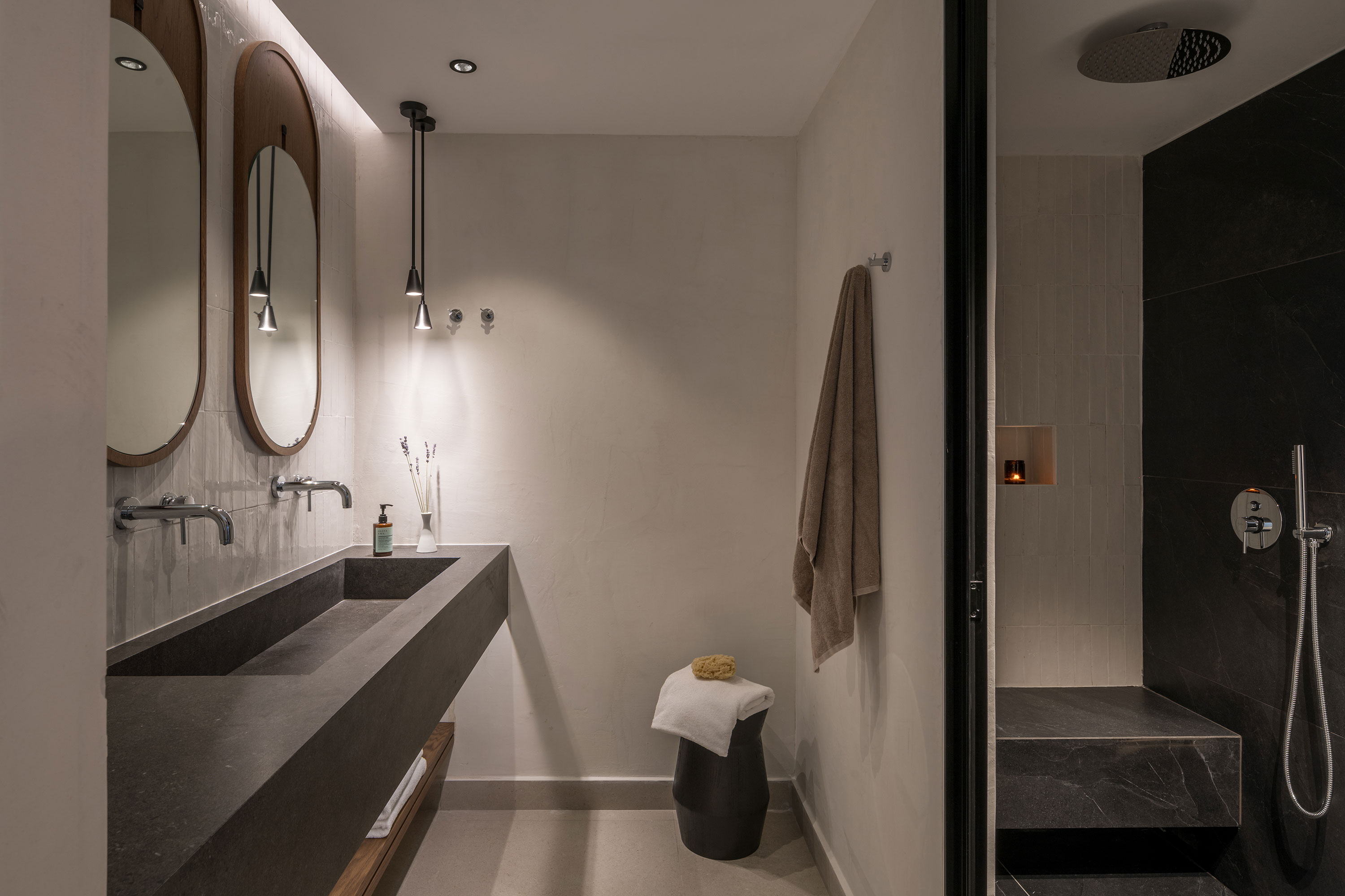 SEA FRONT FAMILY ROOM