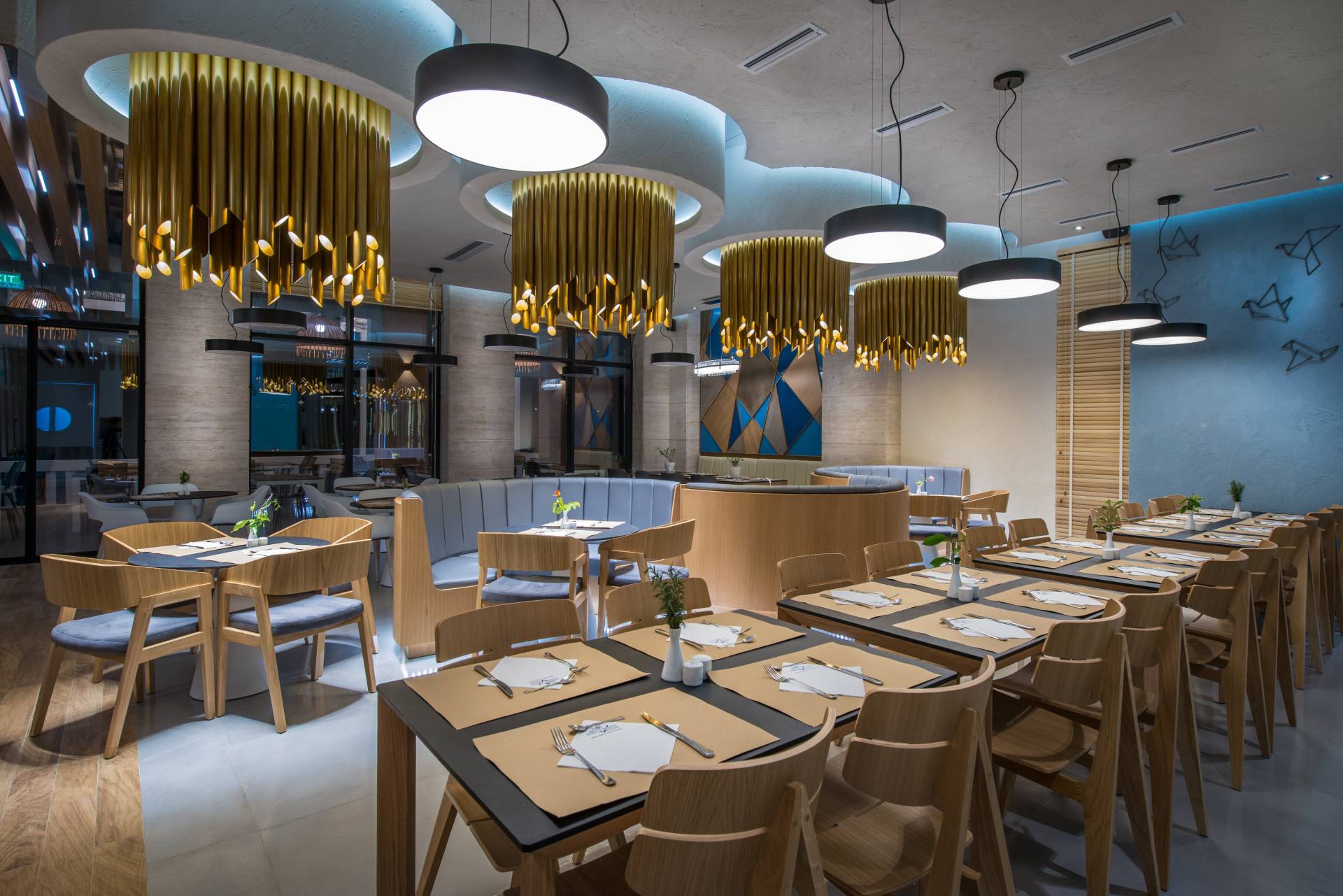 MAIN RESTAURANT "BASILIKOS"