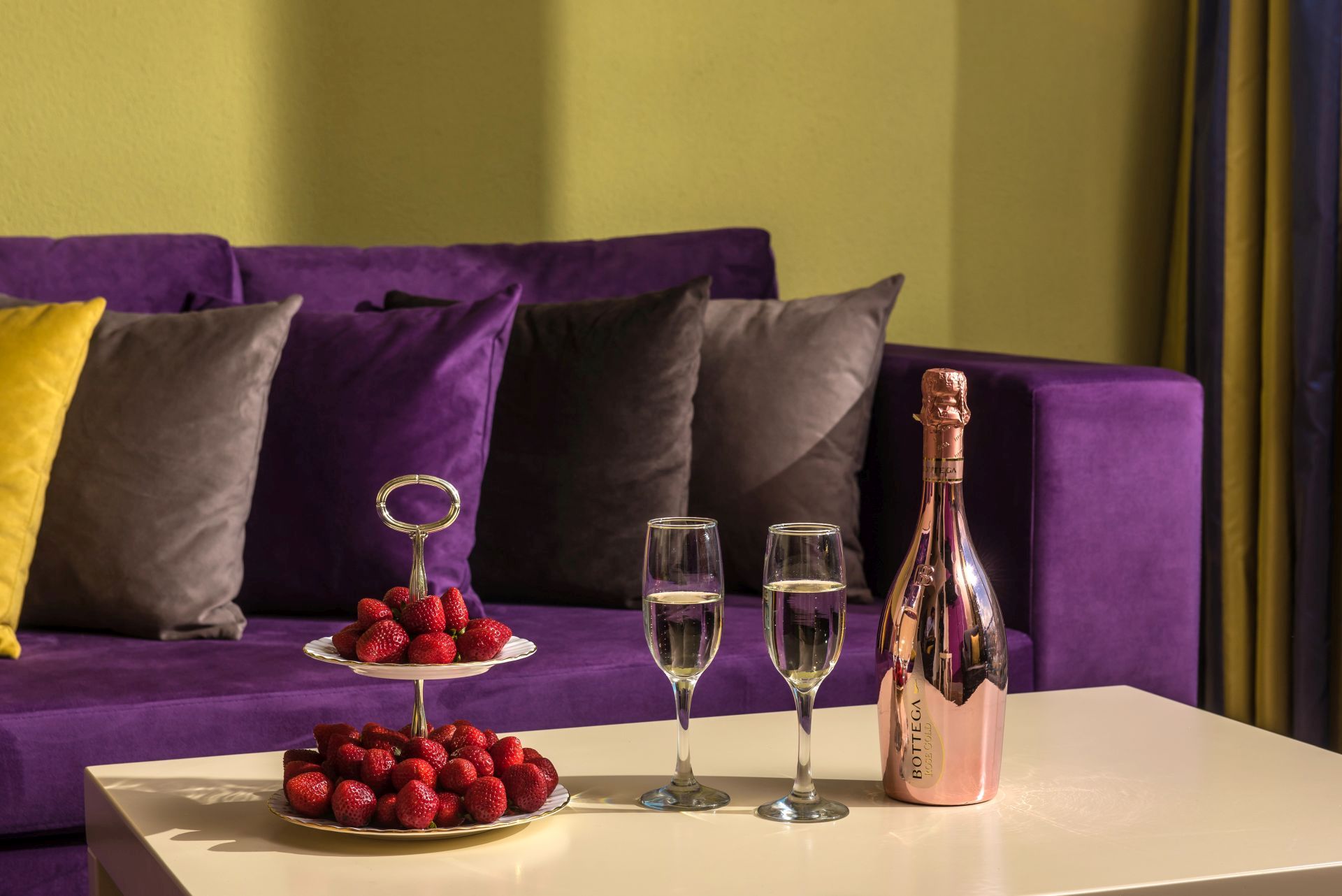 ΟΙΚΟΓΕΝΕΙΑΚΗ ΣΟΥΙΤΑ