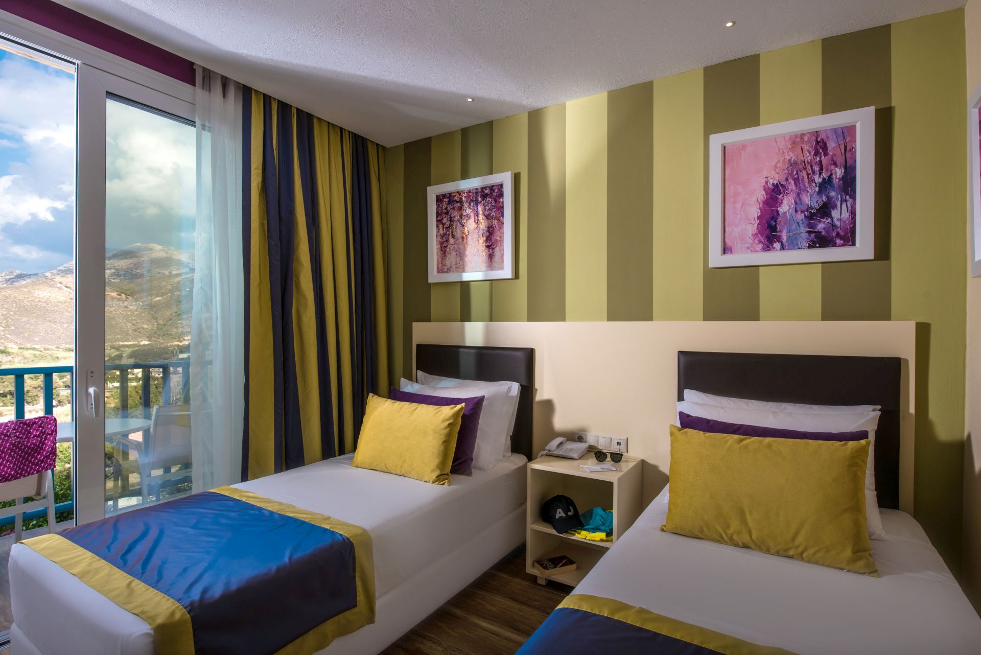 ΟΙΚΟΓΕΝΕΙΑΚΗ ΣΟΥΙΤΑ