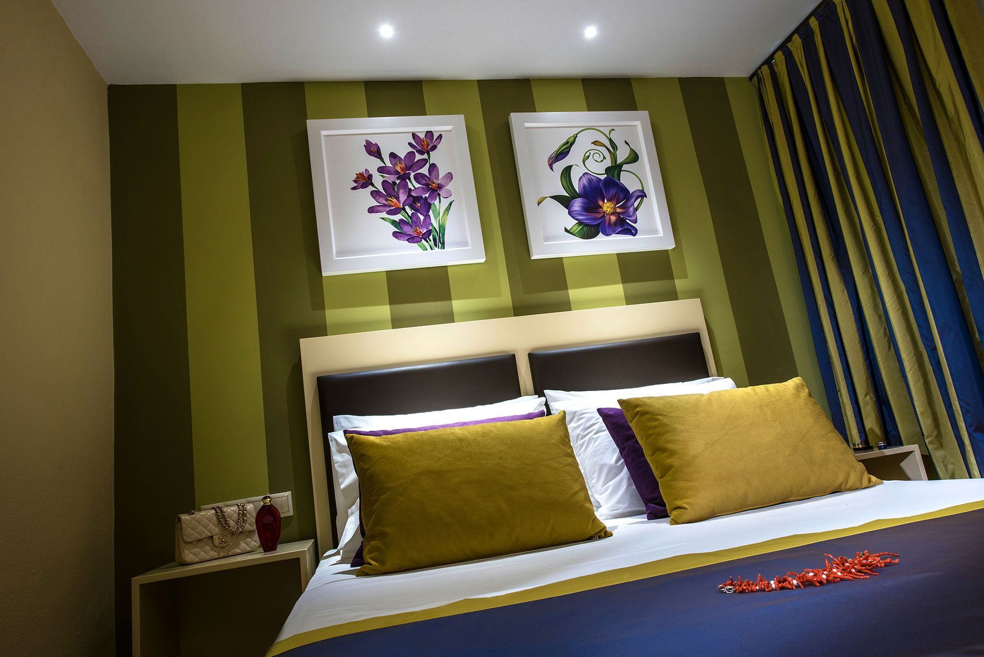 ΟΙΚΟΓΕΝΕΙΑΚΗ ΣΟΥΙΤΑ