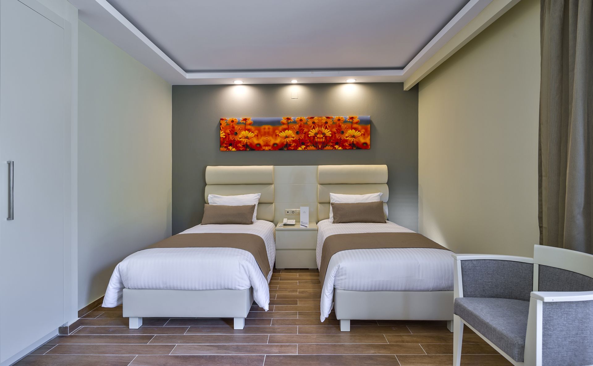 ΟΙΚΟΓΕΝΕΙΑΚΗ ΣΟΥΙΤΑ