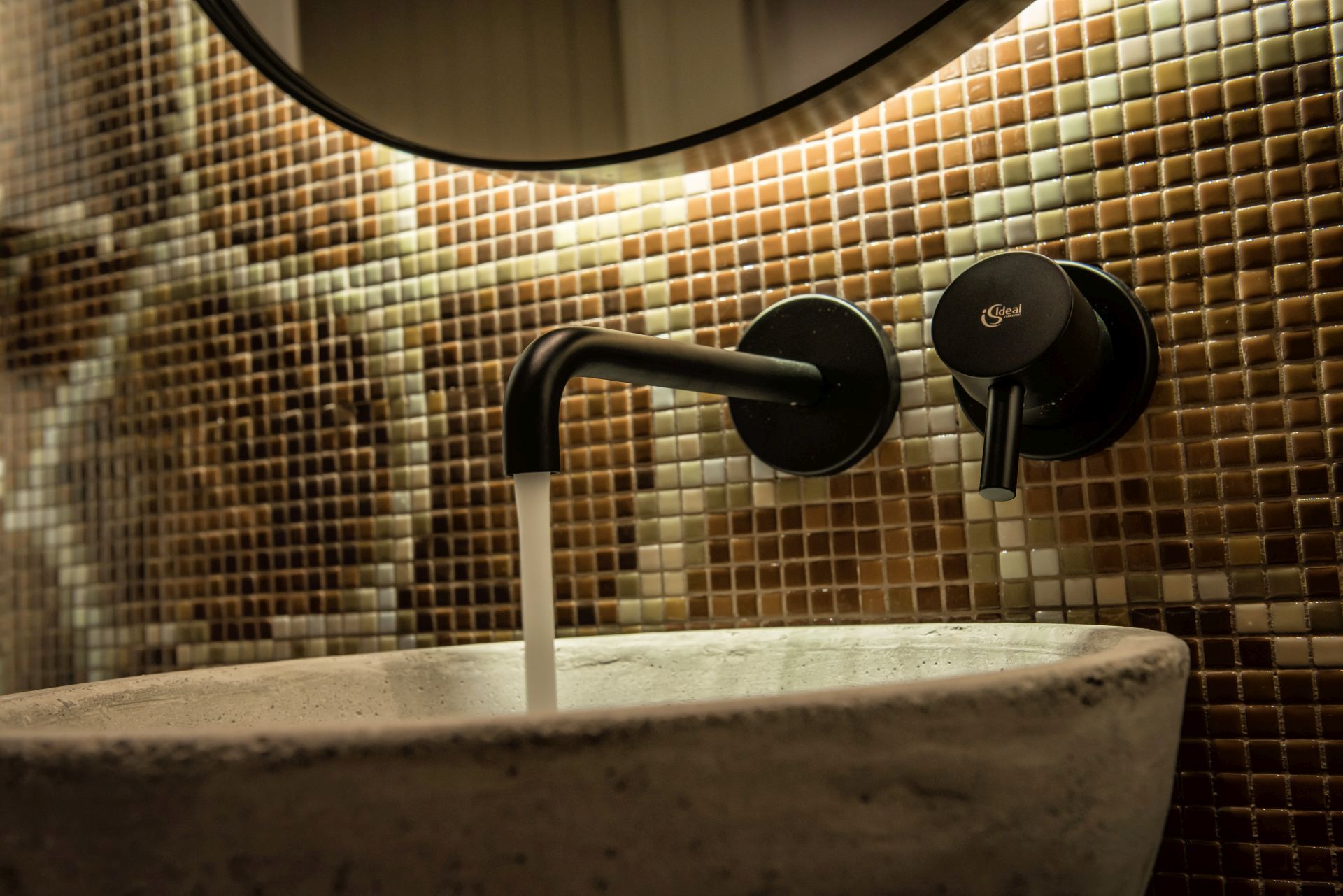 ΟΙΚΟΓΕΝΕΙΑΚΗ ΣΟΥΙΤΑ