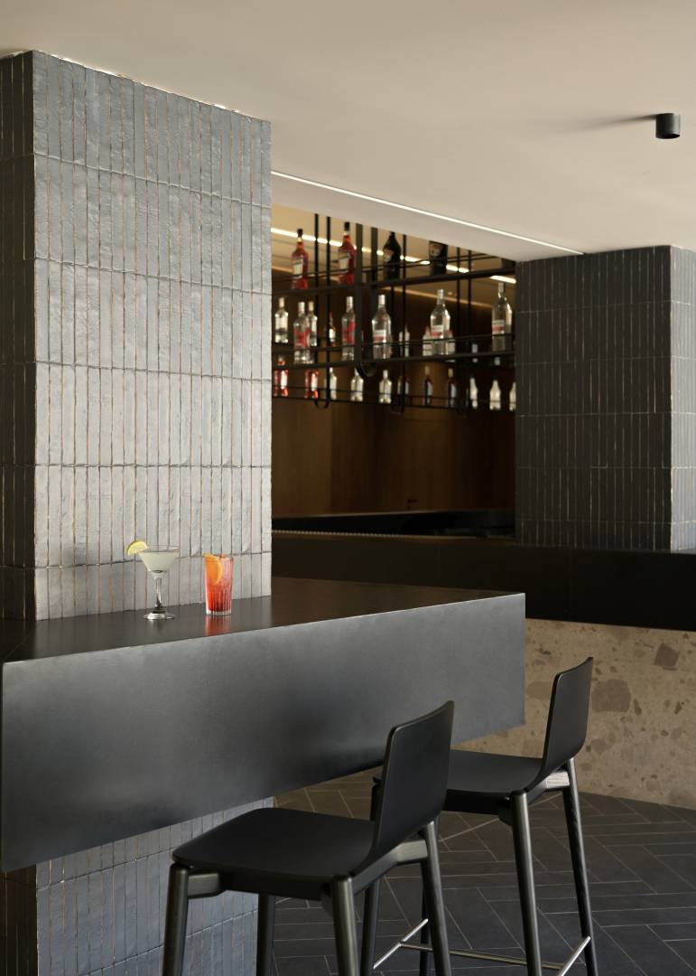 ΚΕΝΤΡΙΚΟ ΜΠΑΡ "BREEZE"