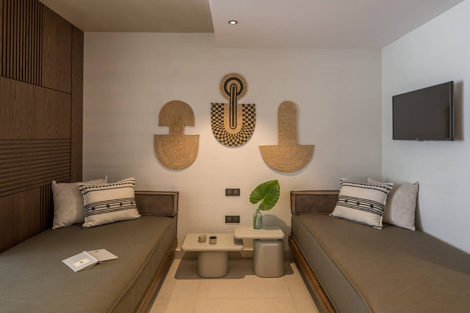 Sea Front Family Room